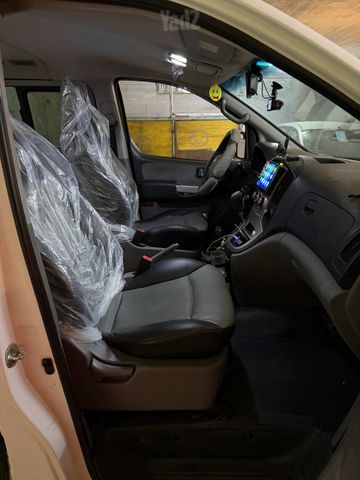 יונדאי H-1 / i800