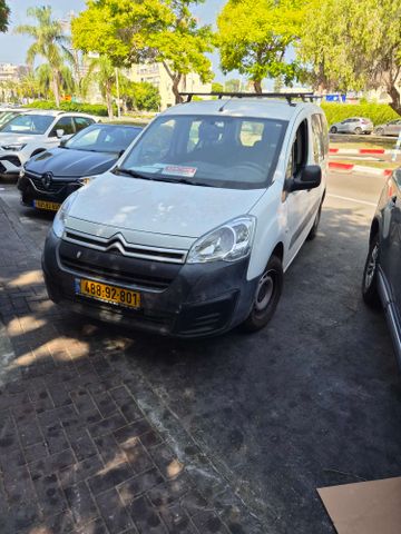 מודעת רכב סיטרואן ברלינגו