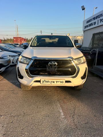 טויוטה היילקס