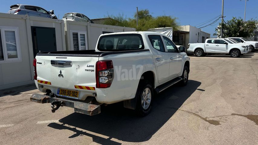 מודעת רכב מיצובישי טרייטון / L200 2