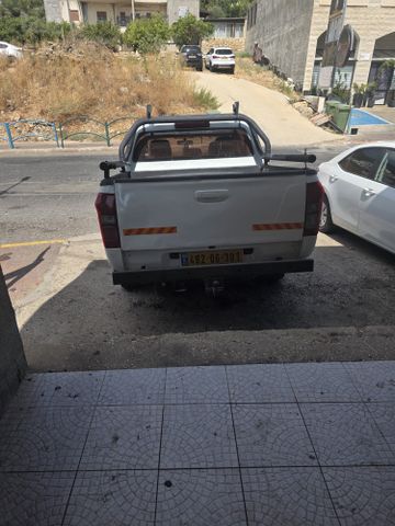 מודעת רכב איסוזו די-מקס