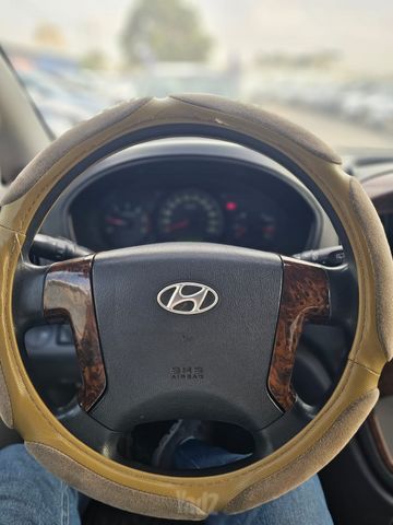 יונדאי H-1 / i800