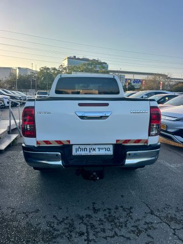 טויוטה היילקס