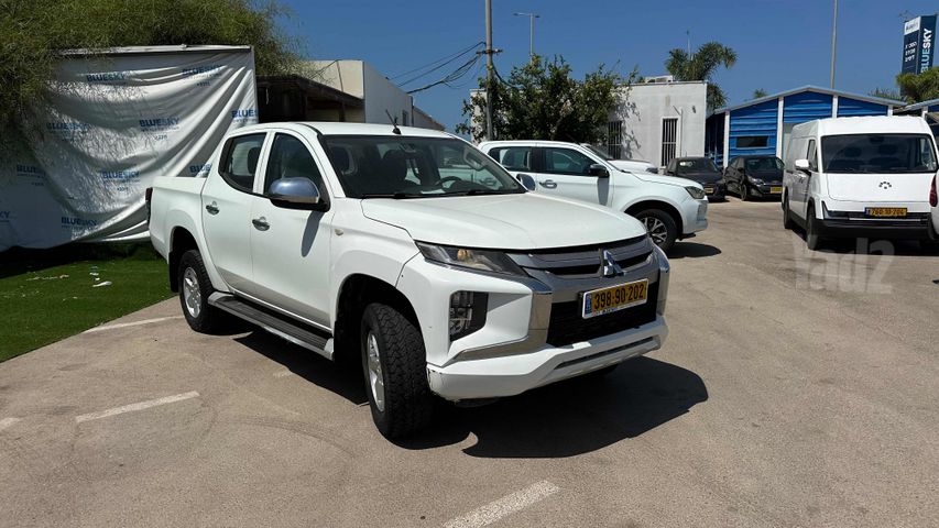 מיצובישי טרייטון / L200