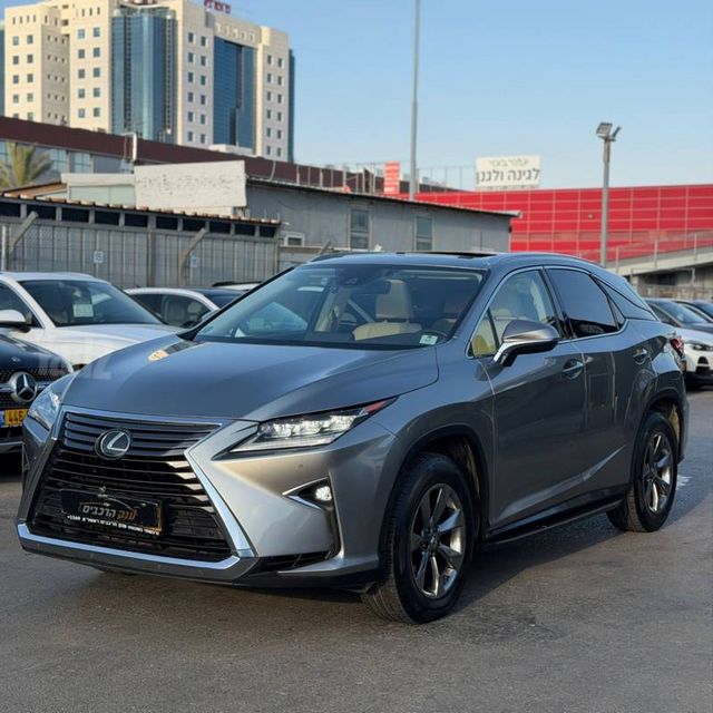 לקסוס RX