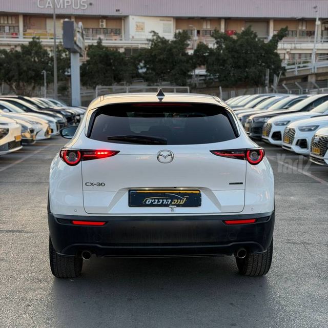 מאזדה CX-30