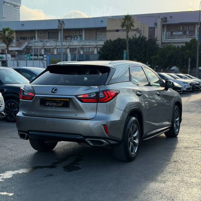 לקסוס RX