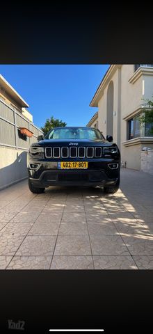 מודעת רכב ג'יפ גרנד צ'ירוקי