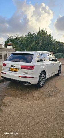 אאודי Q7