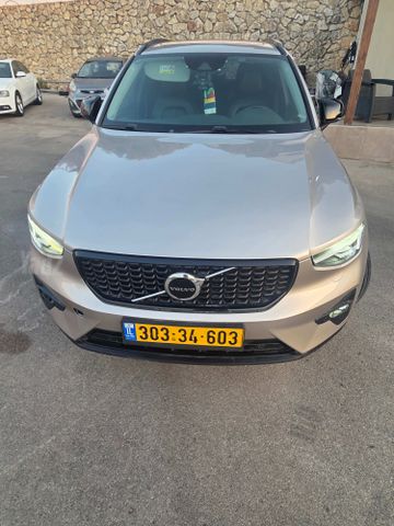 וולוו XC40