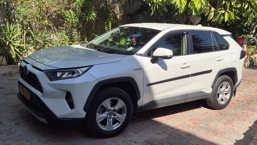 מודעת רכב טויוטה RAV4