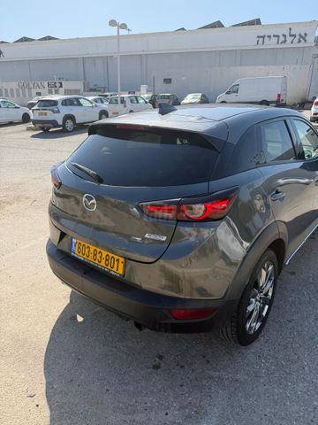 מודעת רכב מאזדה CX-3