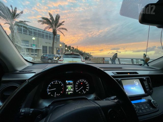 טויוטה RAV4
