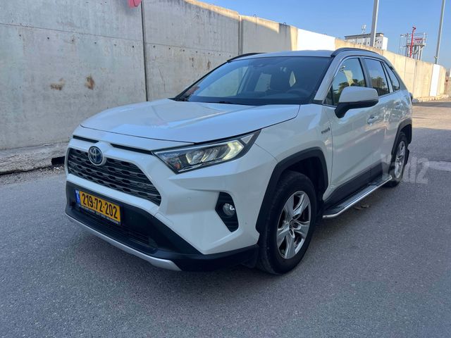 טויוטה RAV4