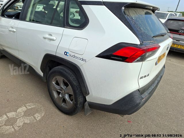 טויוטה RAV4