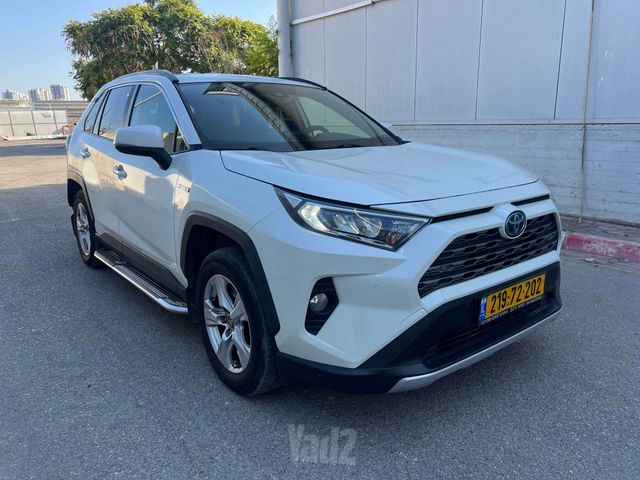 טויוטה RAV4