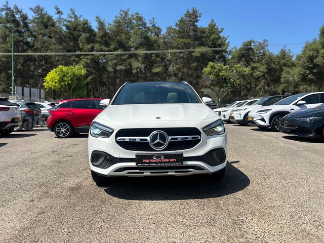 מרצדס-בנץ GLA