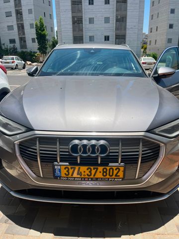 אאודי E-tron