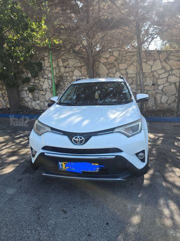 טויוטה RAV4