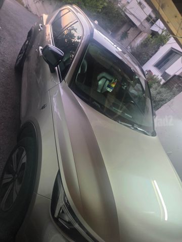 וולוו XC40