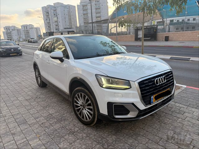 אאודי Q2