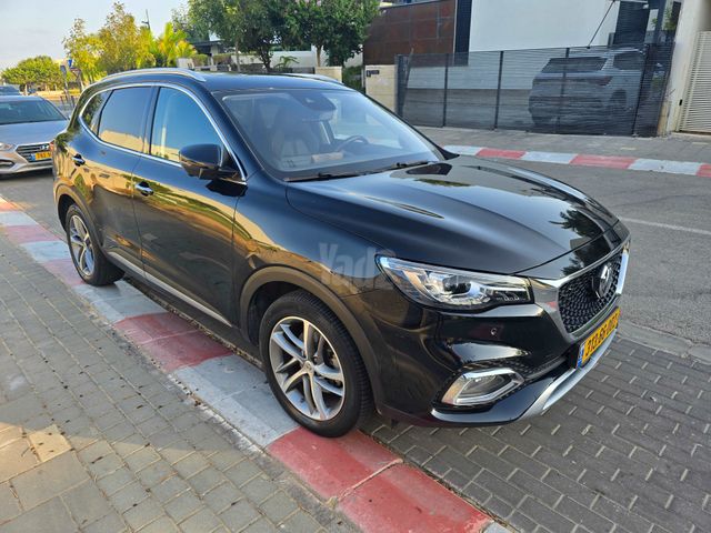 מודעת רכב אם ג'י EHS PHEV