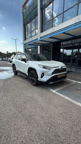 מודעת רכב טויוטה RAV4