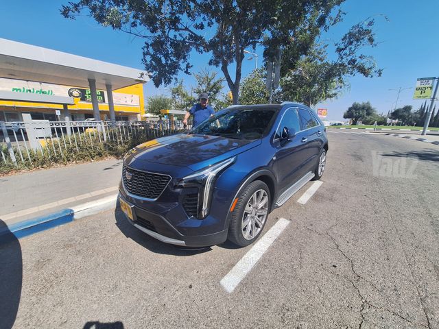 קאדילק XT4