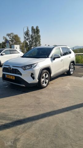 מודעת רכב טויוטה RAV4