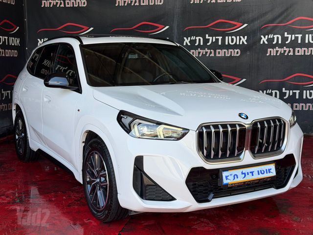 ב מ וו X1