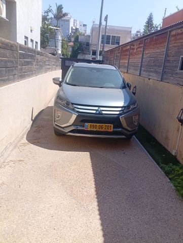 מיצובישי אקליפס קרוס