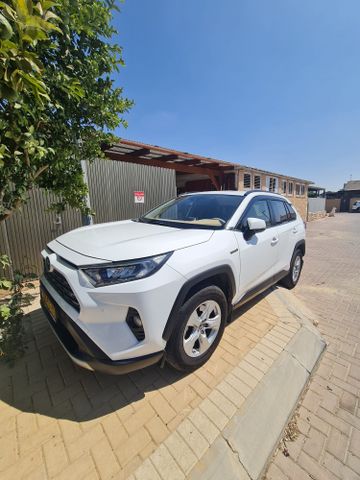 טויוטה RAV4