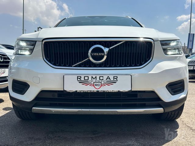וולוו XC40