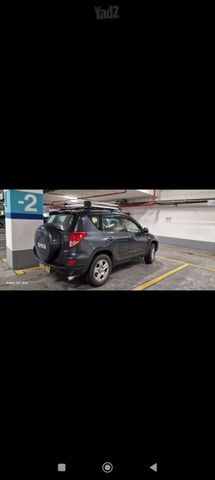 טויוטה RAV4