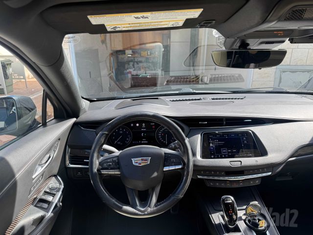 קאדילק XT4