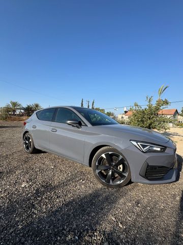 קופרה לאון