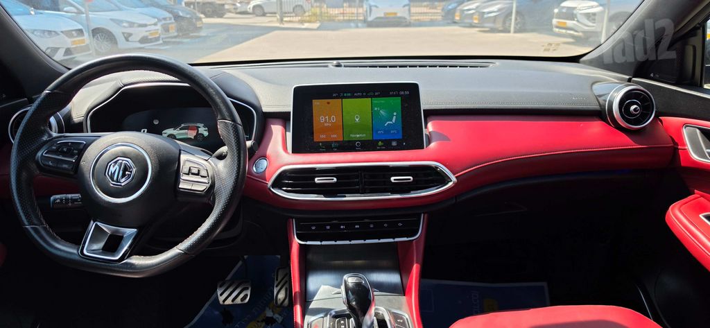 מודעת רכב אם ג'י EHS PHEV