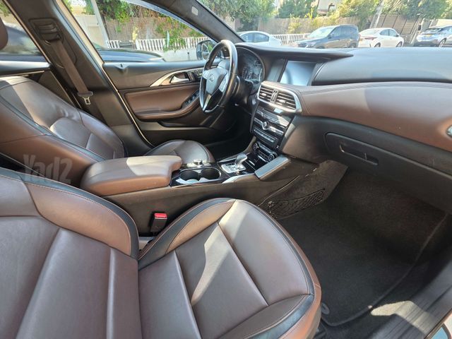מודעת רכב אינפיניטי QX30