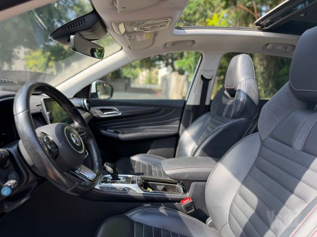 אם ג'י EHS PHEV