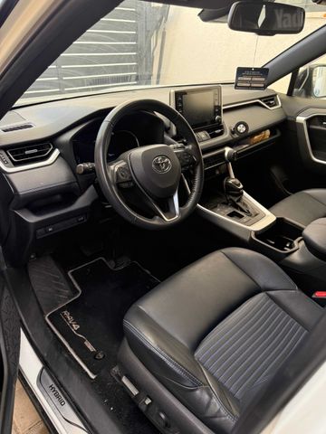 טויוטה RAV4
