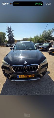 ב מ וו X1