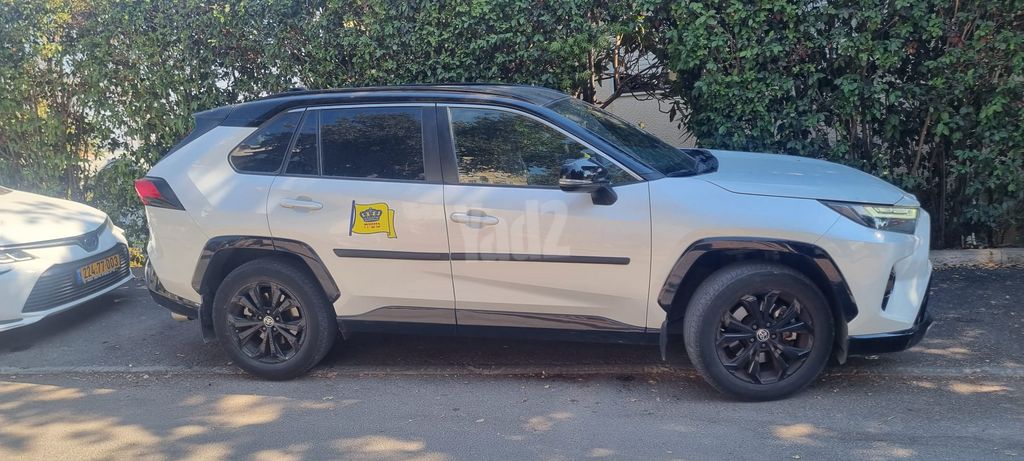 טויוטה RAV4