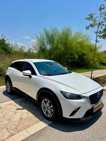 מודעת רכב מאזדה CX-3