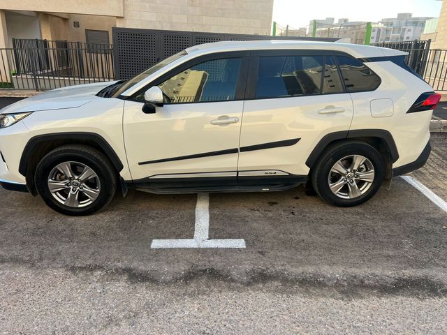 טויוטה RAV4