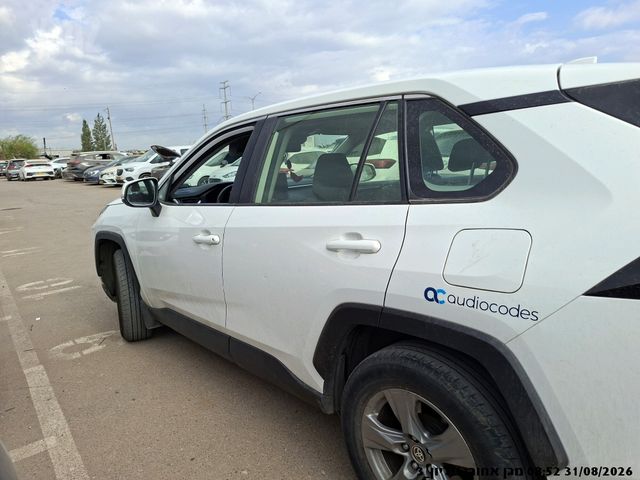 טויוטה RAV4