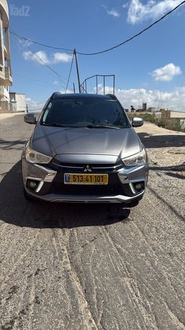 מודעת רכב מיצובישי ASX