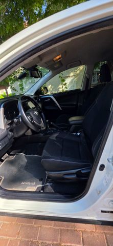 טויוטה RAV4