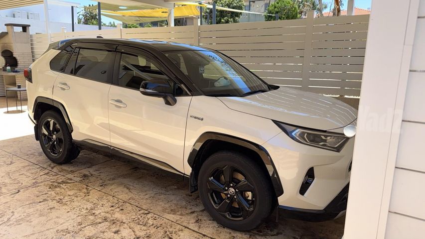 טויוטה RAV4