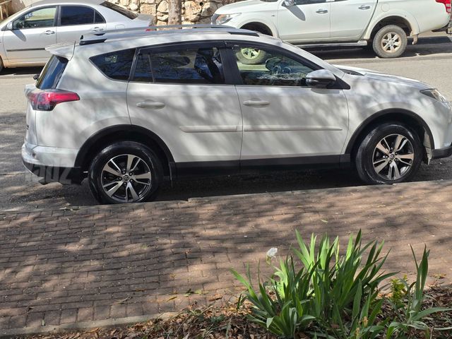 טויוטה RAV4
