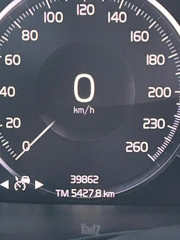 וולוו XC40